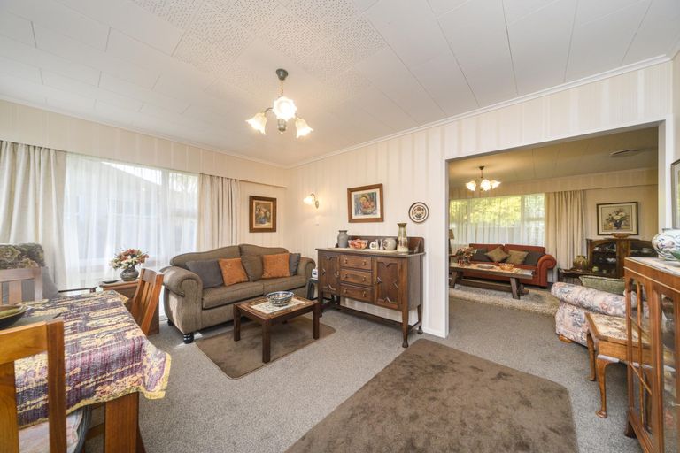 Photo of property in 15 Wallace Place, Hokowhitu, Palmerston North, 4410