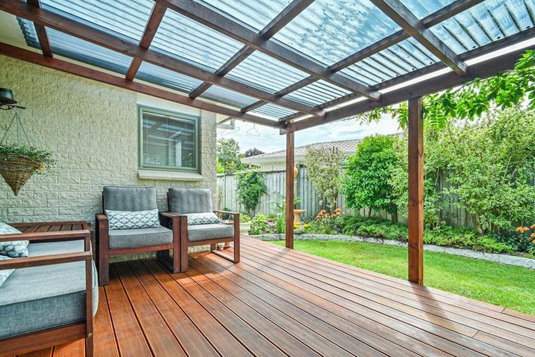 Photo of property in 1/217 Mcleod Street, Camberley, Hastings, 4120