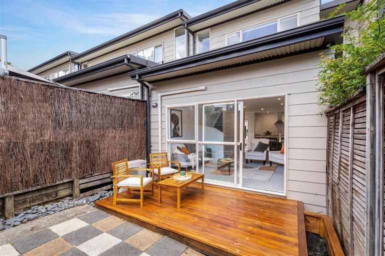 Photo of property in 8/206 Manuka Road, Bayview, Auckland, 0629