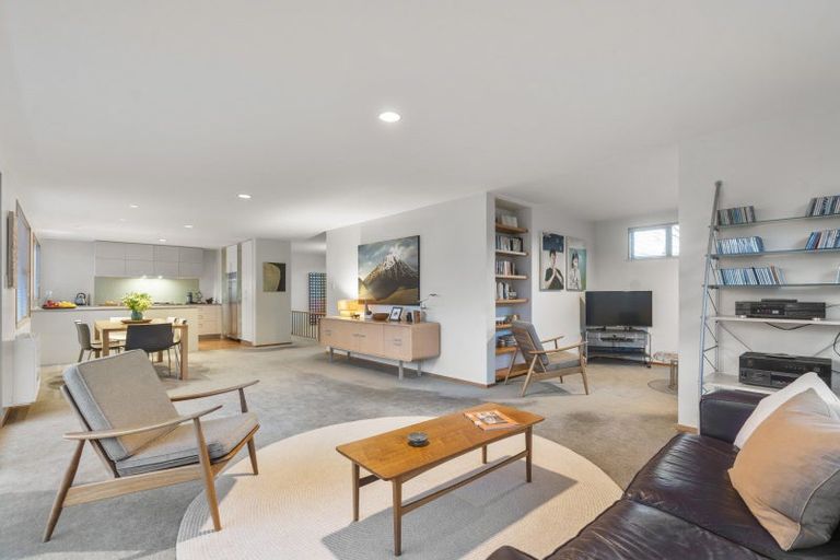 Photo of property in 41 Old Lake Road, Narrow Neck, Auckland, 0624