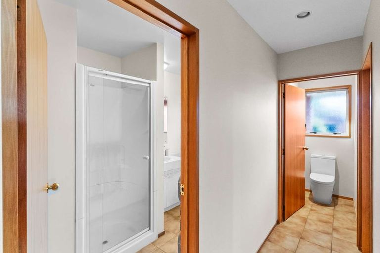 Photo of property in 5 Lowry Avenue, Redwood, Christchurch, 8051