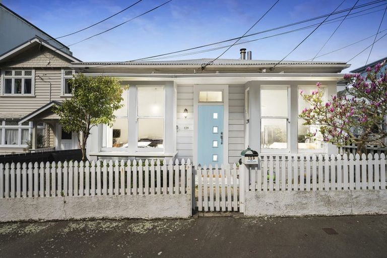 Photo of property in 129 Grant Road, Thorndon, Wellington, 6011