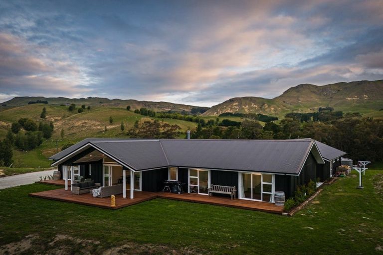 Photo of property in 967 Kahuranaki Road, Kahuranaki, Havelock North, 4295