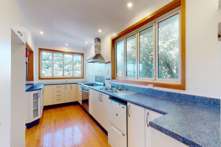 Photo of property in 10 Khouri Avenue, Karori, Wellington, 6012