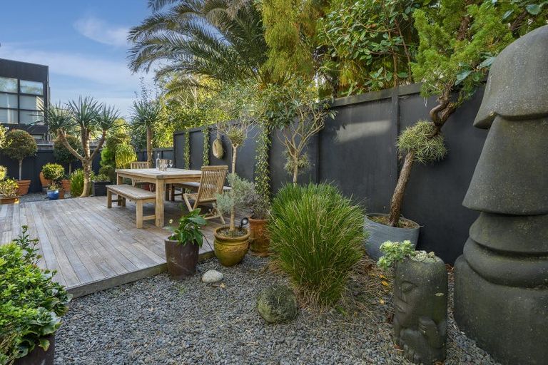 Photo of property in 30b Oceanview Road, Mount Maunganui, 3116