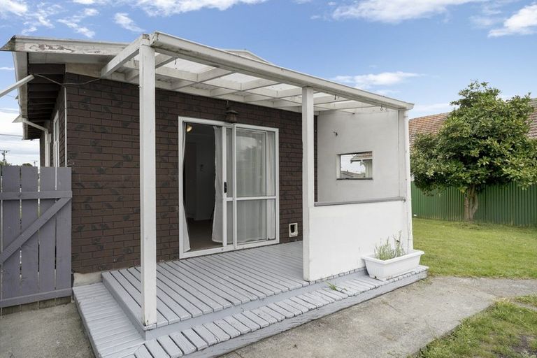 Photo of property in 22 Mako Mako Road, Levin, 5510