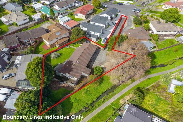 Photo of property in 11 Tangelo Place, Bucklands Beach, Auckland, 2012