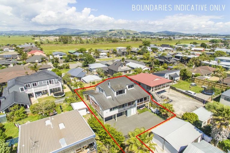 Photo of property in 1012b Papamoa Beach Road, Papamoa Beach, Papamoa, 3118