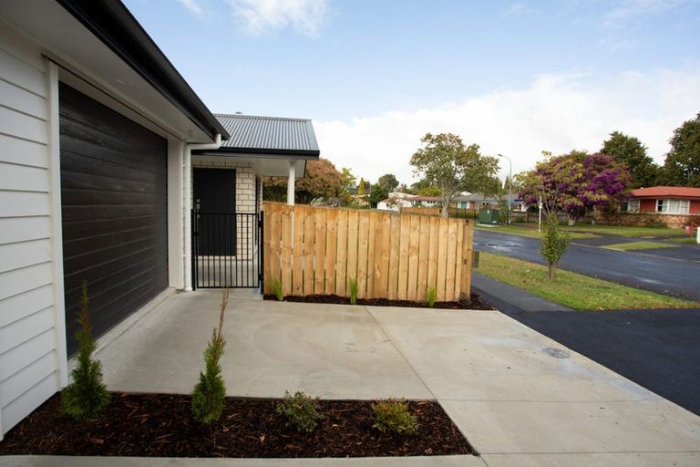 Photo of property in 2/35 Flynn Road, Hillcrest, Hamilton, 3216