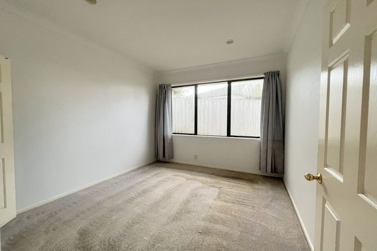 Photo of property in 6 Sharples Place, Somerville, Auckland, 2014