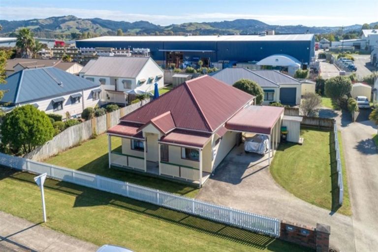 Photo of property in 1 Tudor Grove, Whitianga, 3510