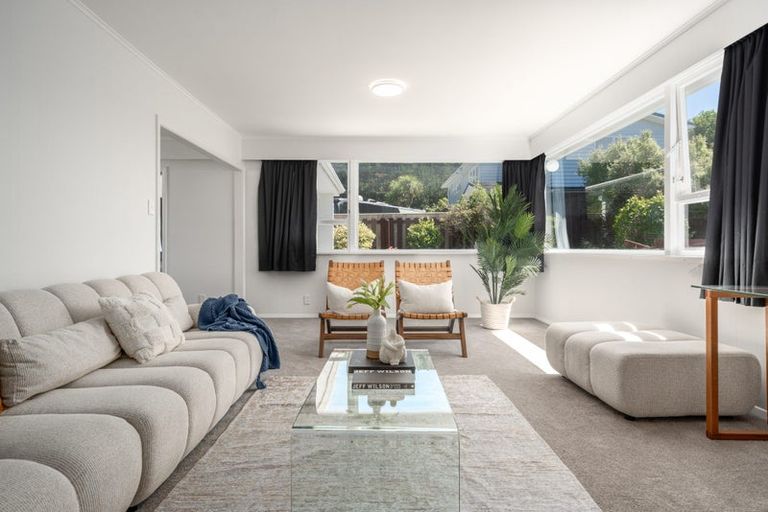 Photo of property in 82 Larsen Crescent, Tawa, Wellington, 5028