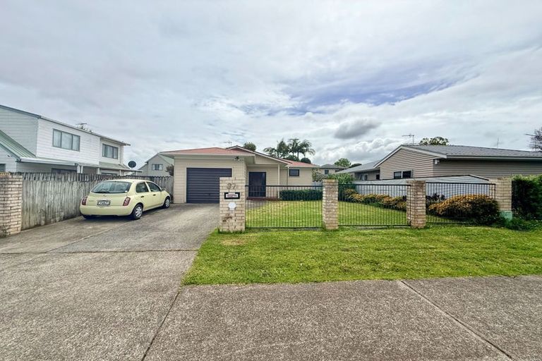 Photo of property in 1/37 Mcleod Road, Weymouth, Auckland, 2103