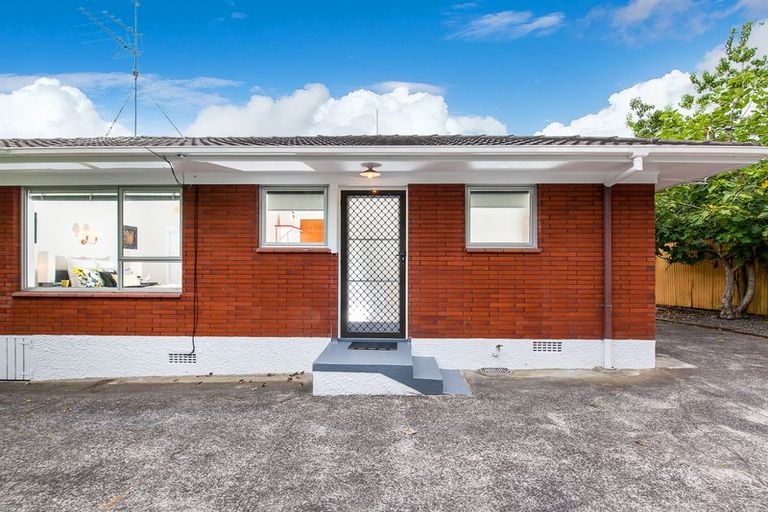 Photo of property in 5/1 Takapu Street, Henderson, Auckland, 0612