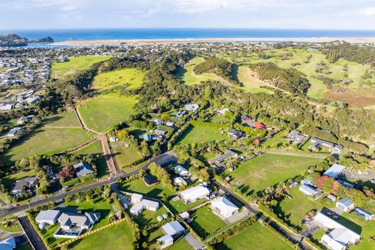 Photo of property in 74 Jack Boyd Drive, Mangawhai Heads, Mangawhai, 0573