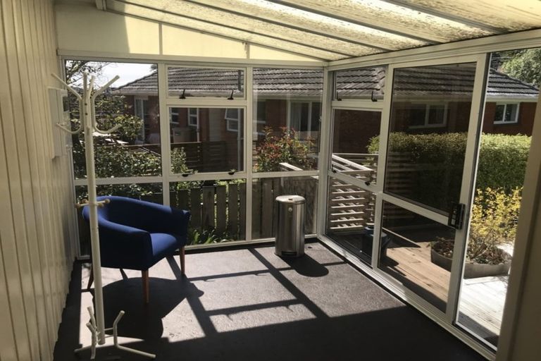 Photo of property in 60 Taylor Terrace, Tawa, Wellington, 5028