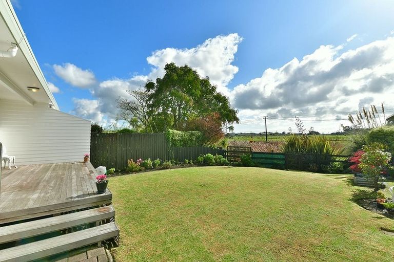 Photo of property in 2/28 Awaroa Road, Helensville, 0800