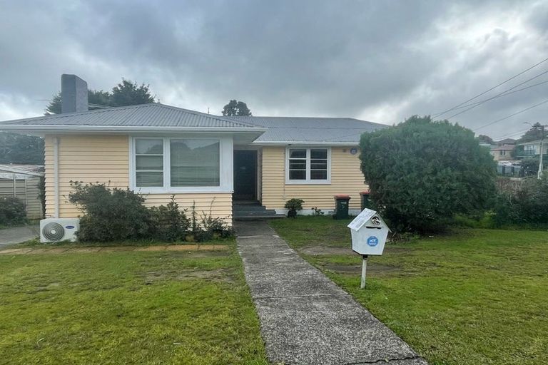 Photo of property in 5 Bowater Place, Manurewa, Auckland, 2102