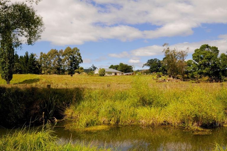 Photo of property in 30 Stenhouse Road, Mount Trotter, Palmerston, 9481