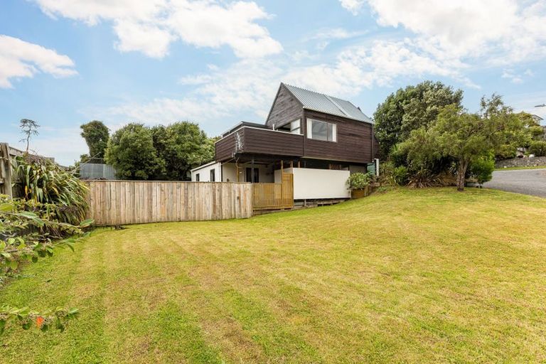 Photo of property in 18 Langwell Place, Papakowhai, Porirua, 5024