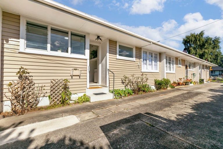 Photo of property in 4/6 Ruahine Street, Trentham, Upper Hutt, 5018