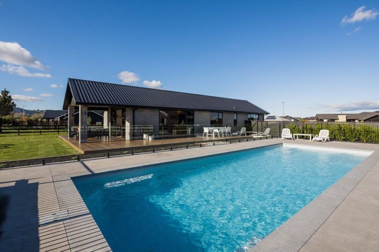 Photo of property in 49 Mike Smith Drive, Cambridge, 3434