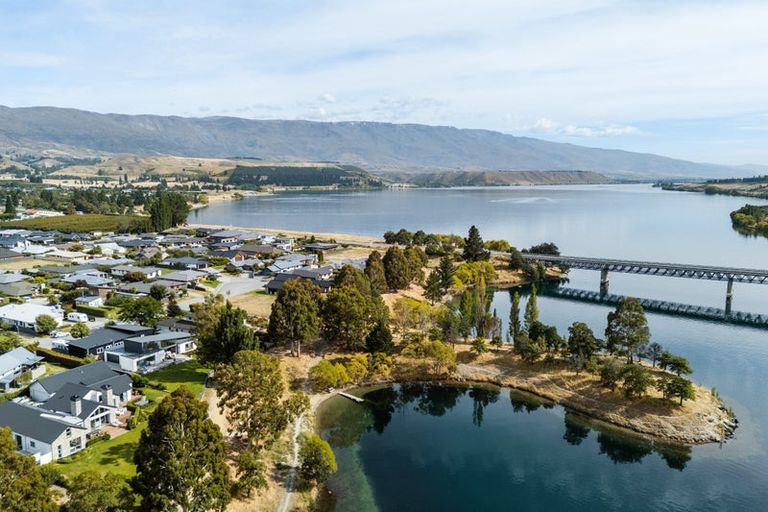 Photo of property in 25a Sunhaven Cove, Cromwell, 9310