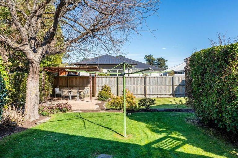 Photo of property in 37 Kaiwara Street, Hoon Hay, Christchurch, 8025