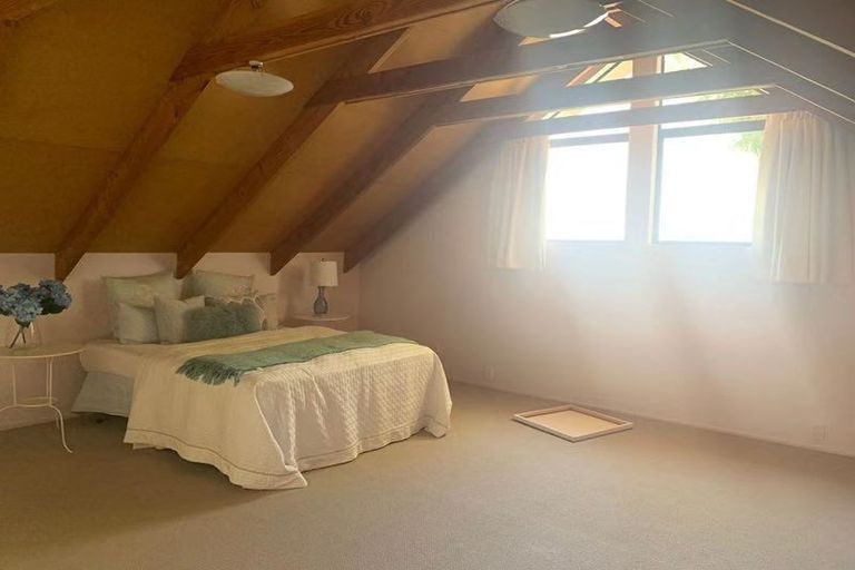 Photo of property in 490 Te Atatu Road, Te Atatu Peninsula, Auckland, 0610