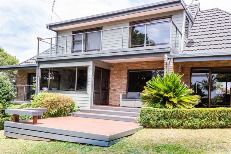 Photo of property in 114 Riverview Road, Kerikeri, 0230