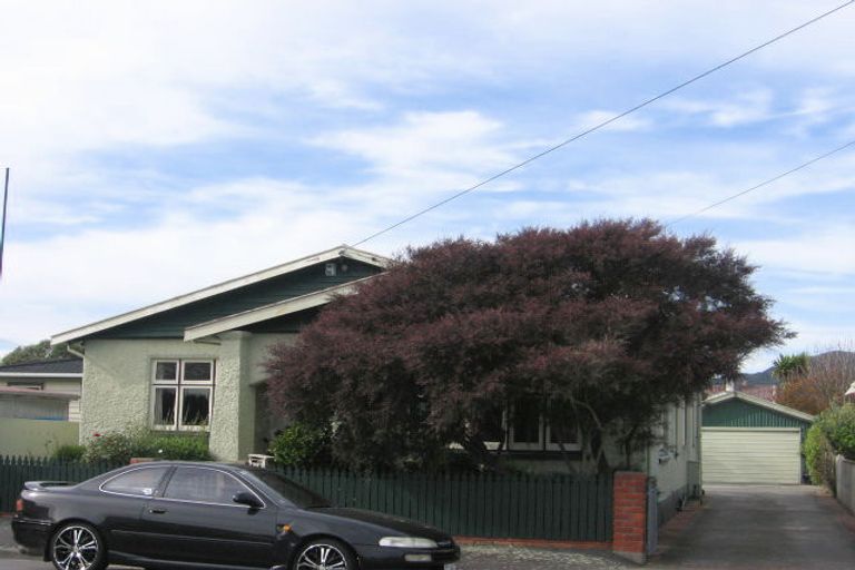 Photo of property in 6 East Grove, Alicetown, Lower Hutt, 5010