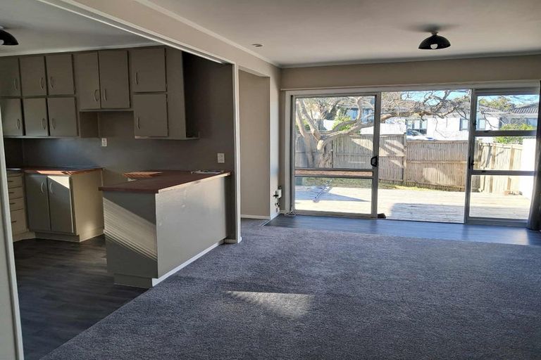 Photo of property in 2/4 Abelia Place, Papatoetoe, Auckland, 2025