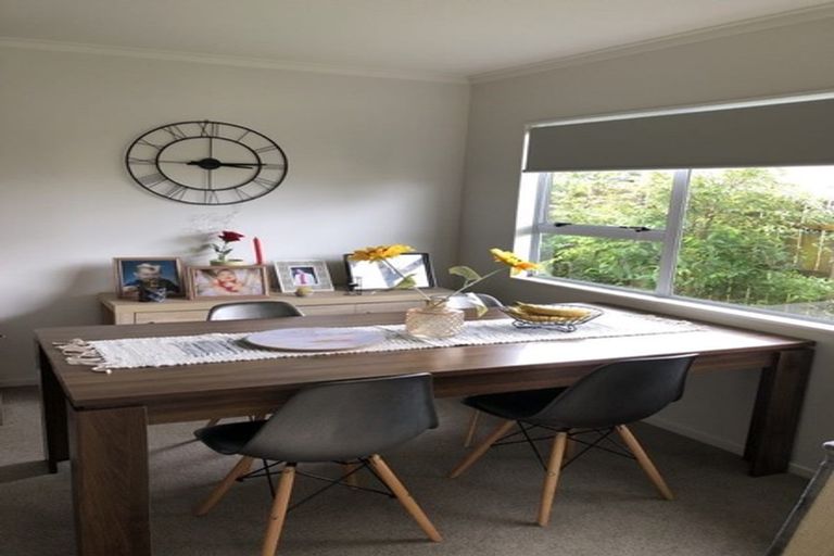 Photo of property in 2 Frank Hewitt Street, Pukekohe, 2120