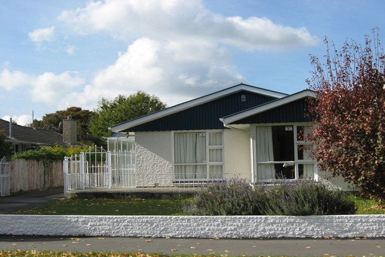 Photo of property in 30 Longmuir Street, Ilam, Christchurch, 8041