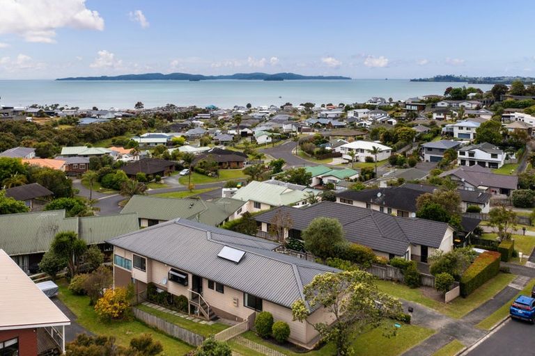 Photo of property in 10 Brampton Road, Snells Beach, 0920