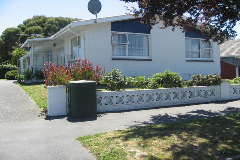 Photo of property in 2/16 Colligan Street, Upper Riccarton, Christchurch, 8041