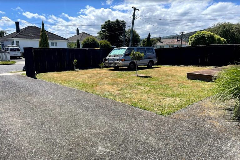 Photo of property in 10 Brown Grove, Fairfield, Lower Hutt, 5011