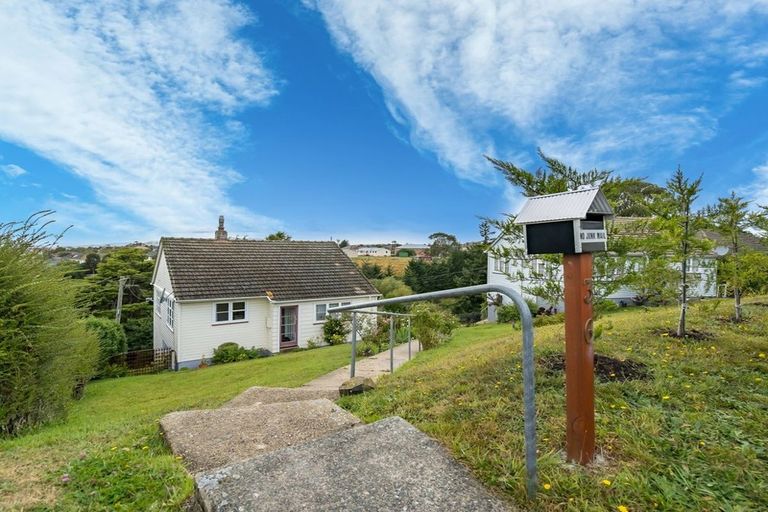 Photo of property in 36 Stenhope Crescent, Corstorphine, Dunedin, 9018