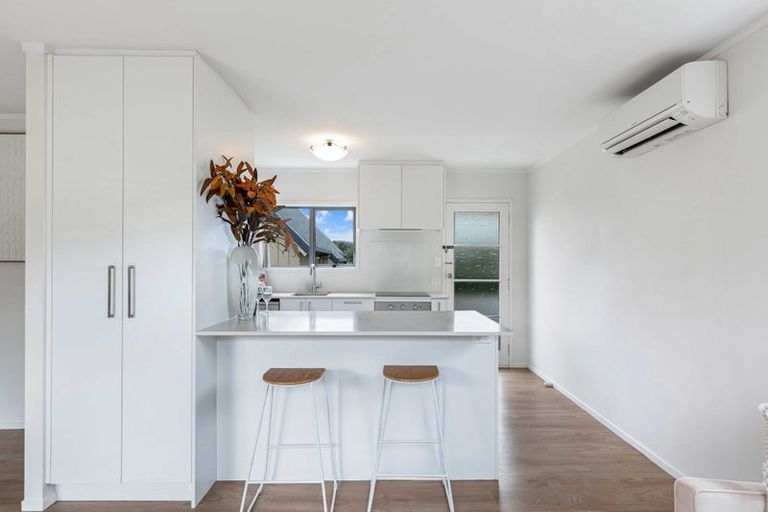 Photo of property in 3/81 Hutchinson Avenue, New Lynn, Auckland, 0600