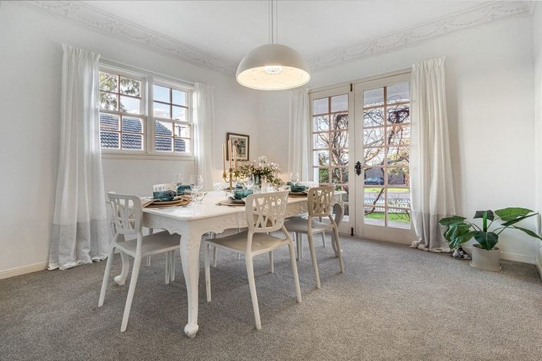 Photo of property in 120 Mellons Bay Road, Mellons Bay, Auckland, 2014