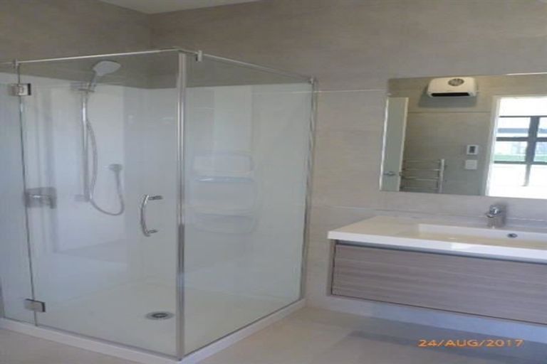 Photo of property in 32 Kaimanawa Road, Karaka, Papakura, 2113