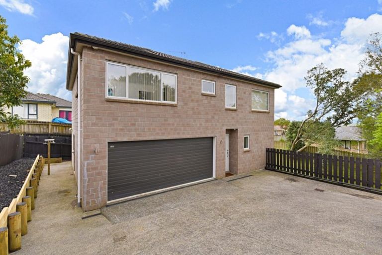 Photo of property in 58 Blanes Road, Weymouth, Auckland, 2103