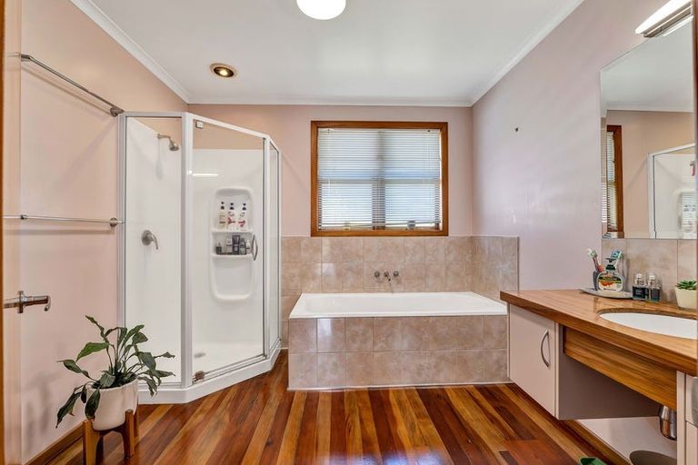 Photo of property in 28e Wallath Road, Westown, New Plymouth, 4310