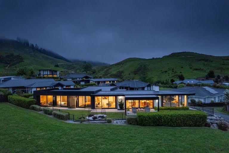 Photo of property in 1 Appletree Way, Stoke, Nelson, 7011