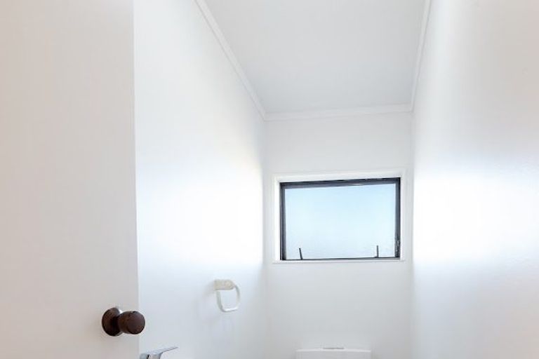 Photo of property in 8a Kingsley Place, Mount Maunganui, 3116