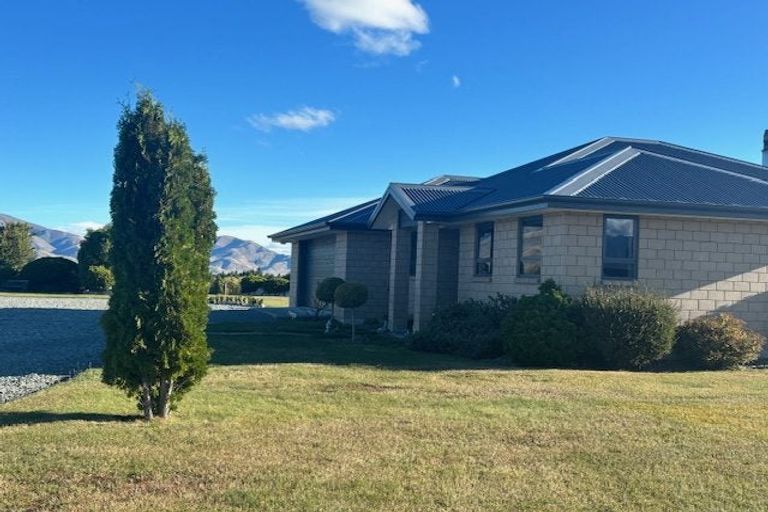 Photo of property in 19 The Drive, Twizel, 7999