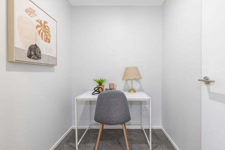 Photo of property in 60 Hokioi Drive, Kenepuru, Porirua, 5022