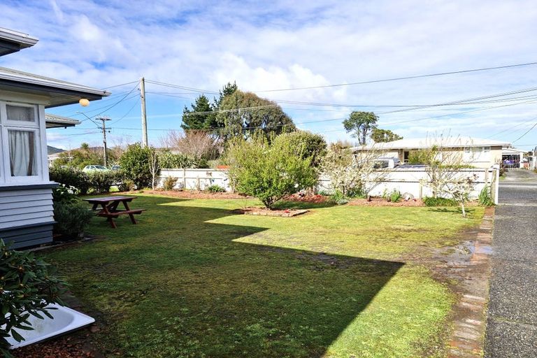 Photo of property in 67 Bright Street, Cobden, Greymouth, 7802