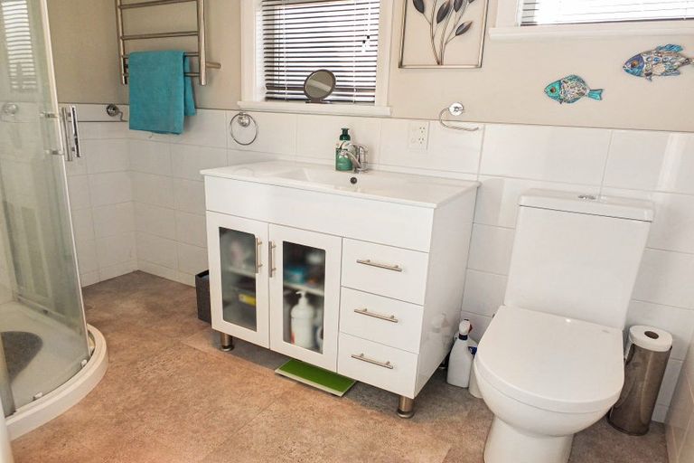 Photo of property in 28 Ladys Mile, Foxton, 4814