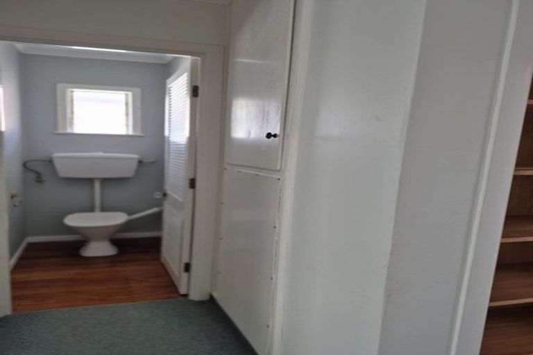 Photo of property in 2/36 Mcintyre Road, Mangere Bridge, Auckland, 2022